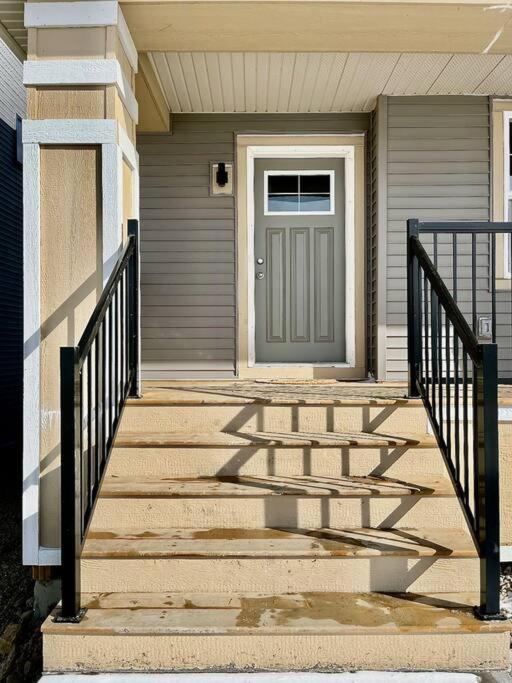 Edith Green Duplex Calgary Exterior photo