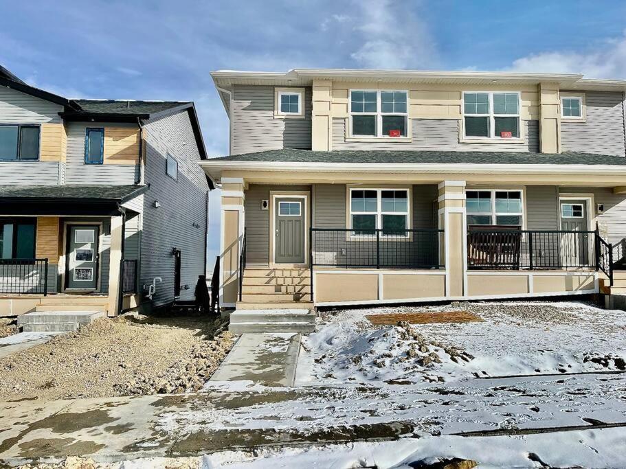 Edith Green Duplex Calgary Exterior photo
